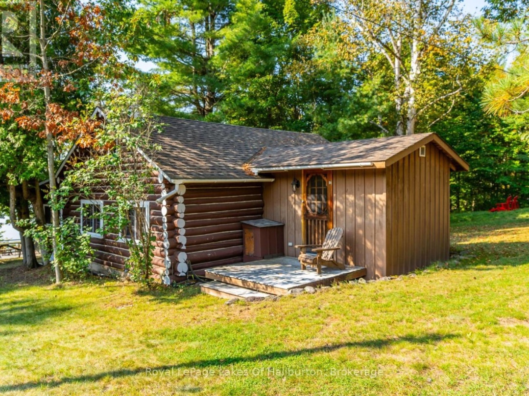 1070 Frank's Lane, Maple Lake