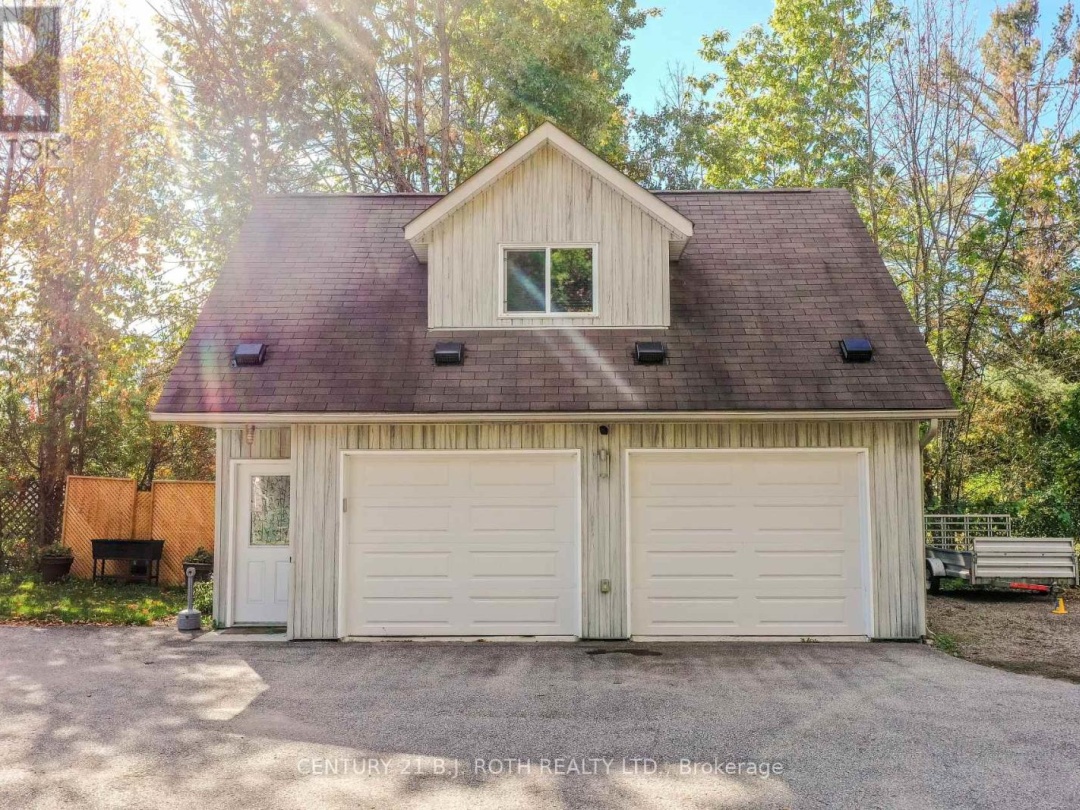 3371 LAKE ST. GEORGE BOULEVARD, 