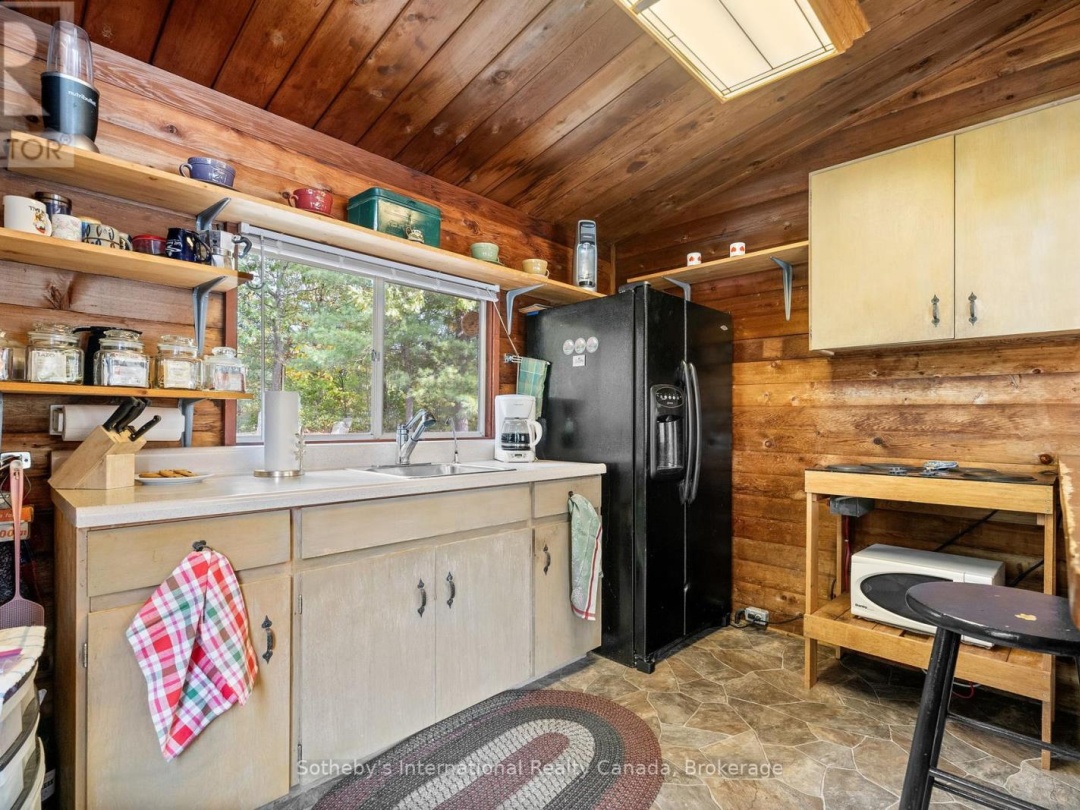 22418 GEORGIAN BAY SHORE, Longuissa Bay