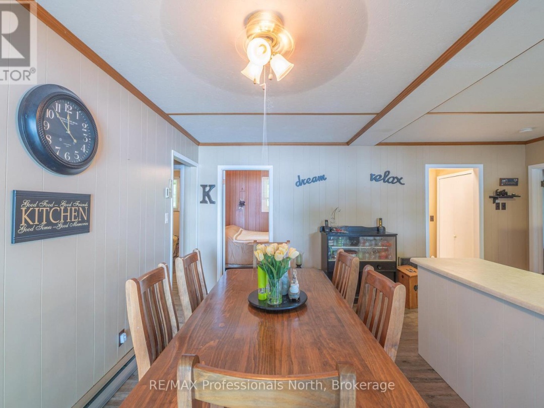 1582 HOSPITALITY LAKE ROAD, 
