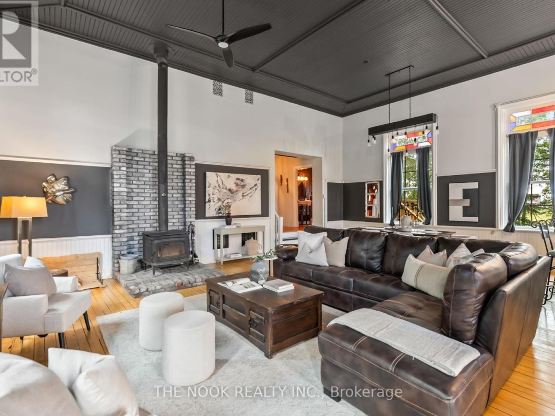 275 VALENTIA ROAD, 