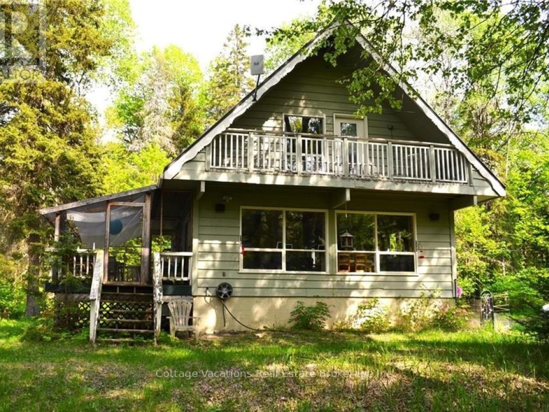 341 Old North Road, Big East Lake