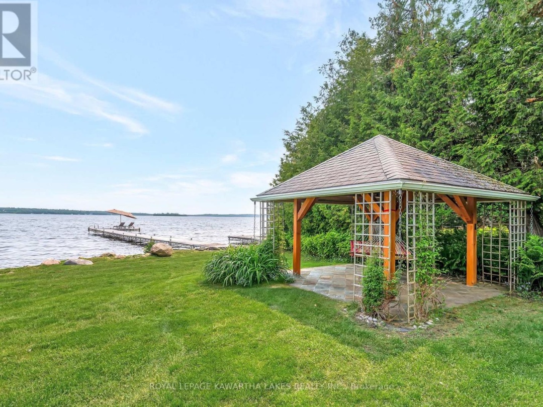 1484 COUNTY ROAD 8, 