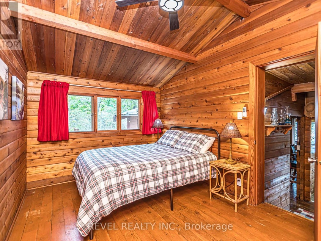 744 10 BAXTER ISLAND, 