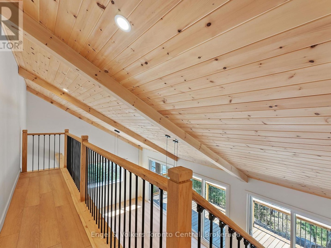 1457 Lake Joseph Road, Mctaggart Lake