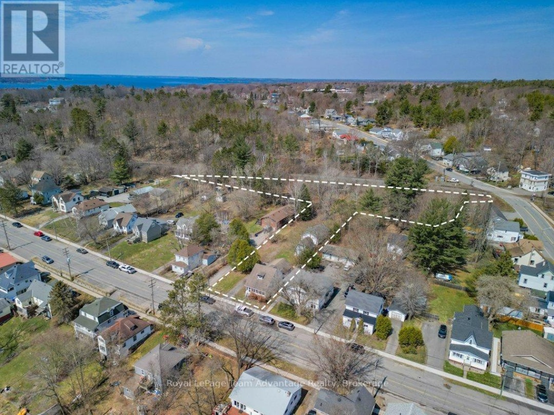 66 WILLIAM STREET, Parry Sound
