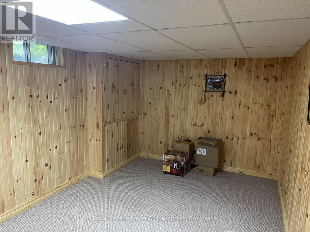 1675 BRAELOCH ROAD, Kennisis Lake