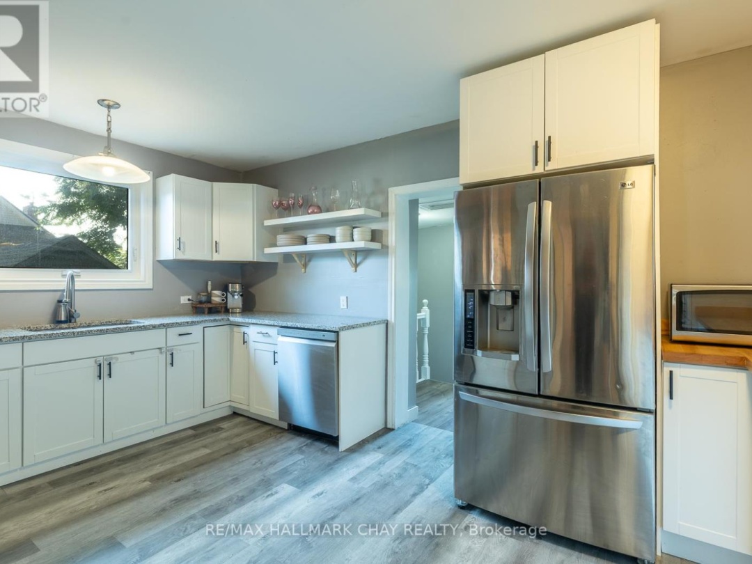 109 BORLAND STREET E, 