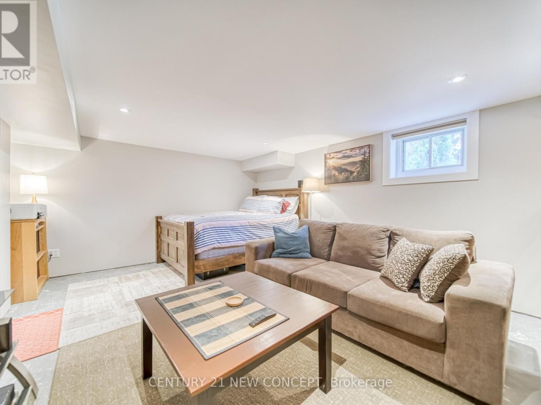 51 FITTONS ROAD E, 