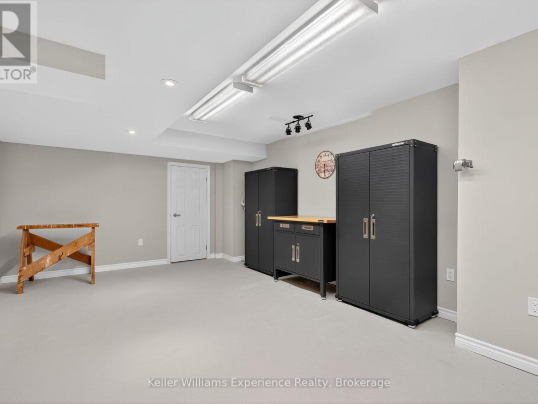 40 WINDSONG CRESCENT, 
