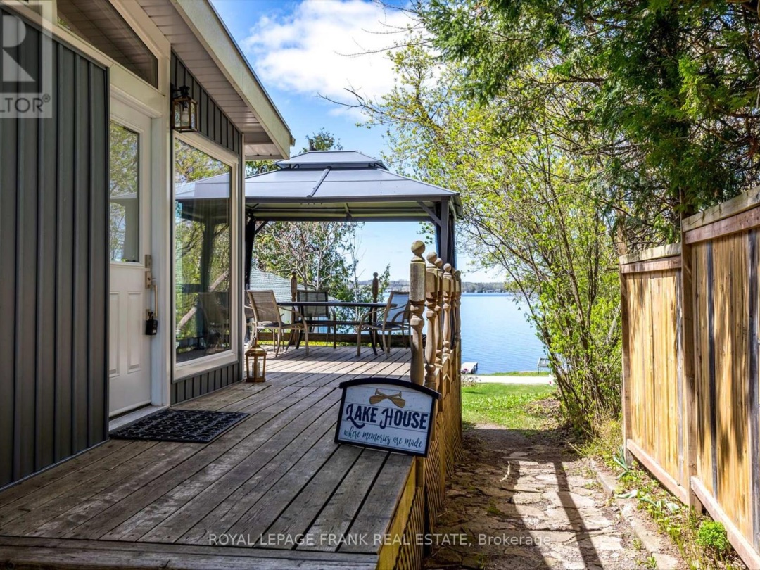 8 DAISY TRAIL, Sturgeon Lake