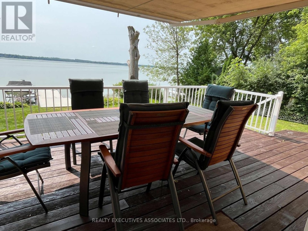 22 LAKEVIEW BOULEVARD, 
