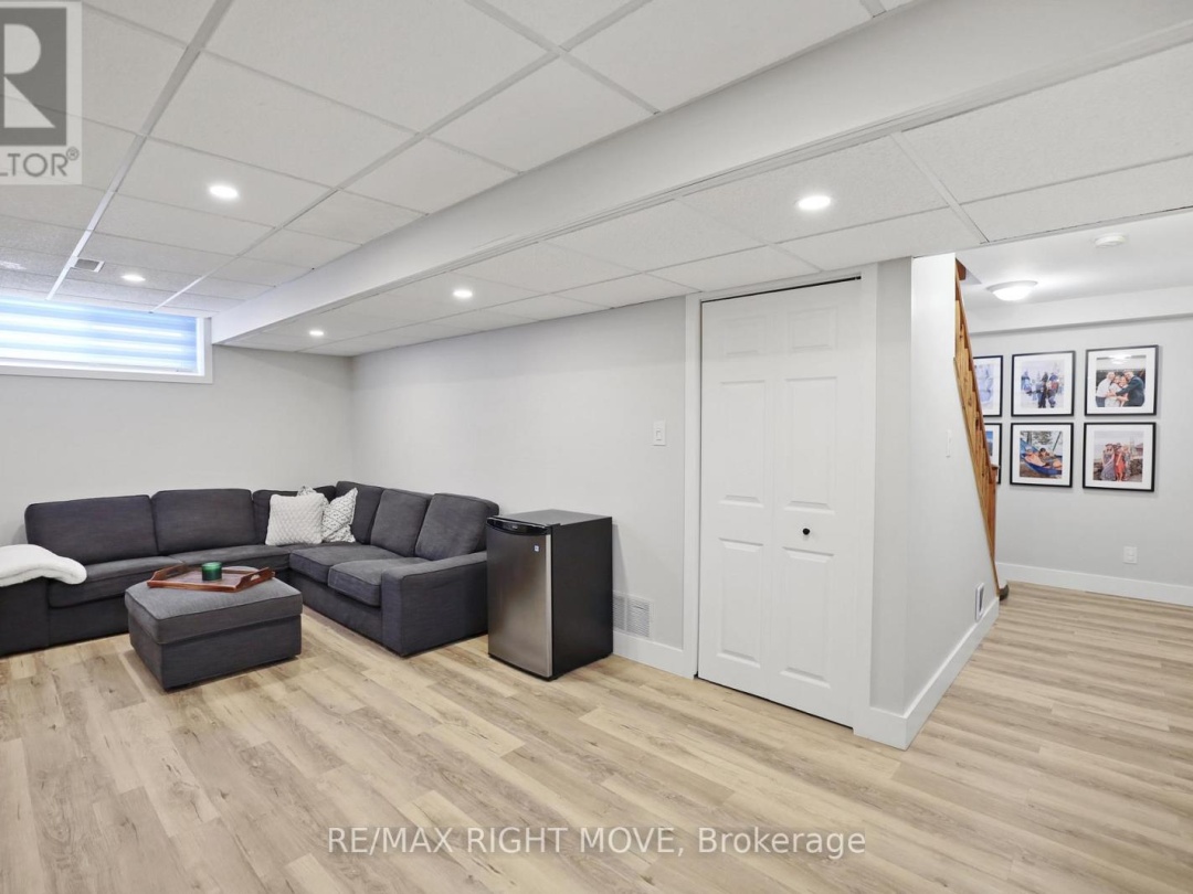 2900 LAKESIDE DRIVE, 