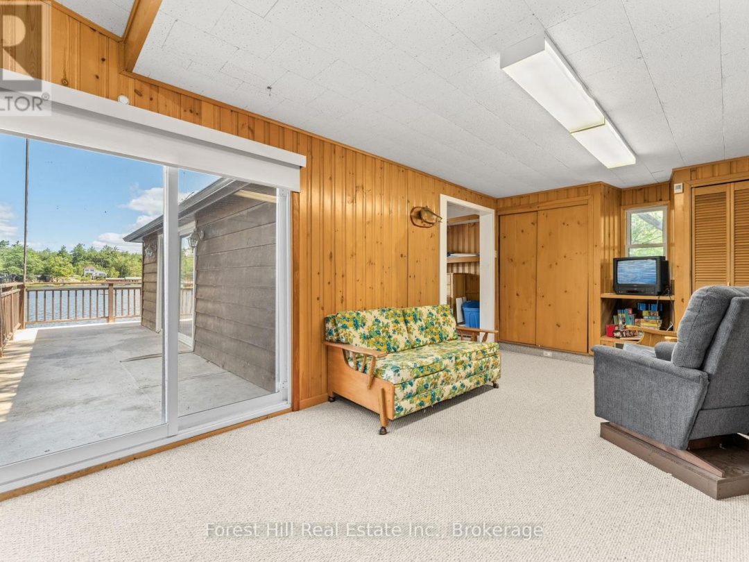 1062 PINE LAKE ROAD, 
