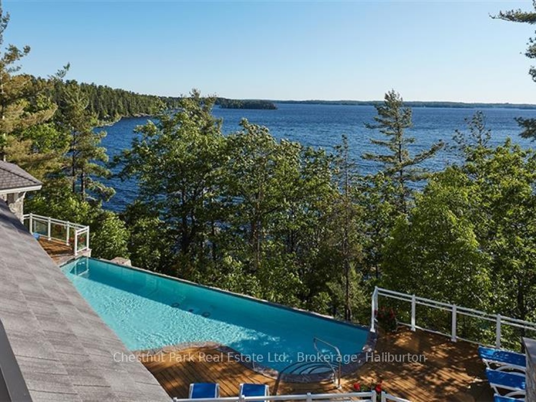 4 - 1869 MUSKOKA DISTRICT ROAD 118 WEST, 