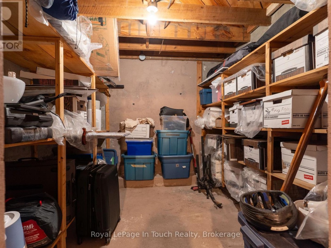 2596 HONEY HARBOUR ROAD, 