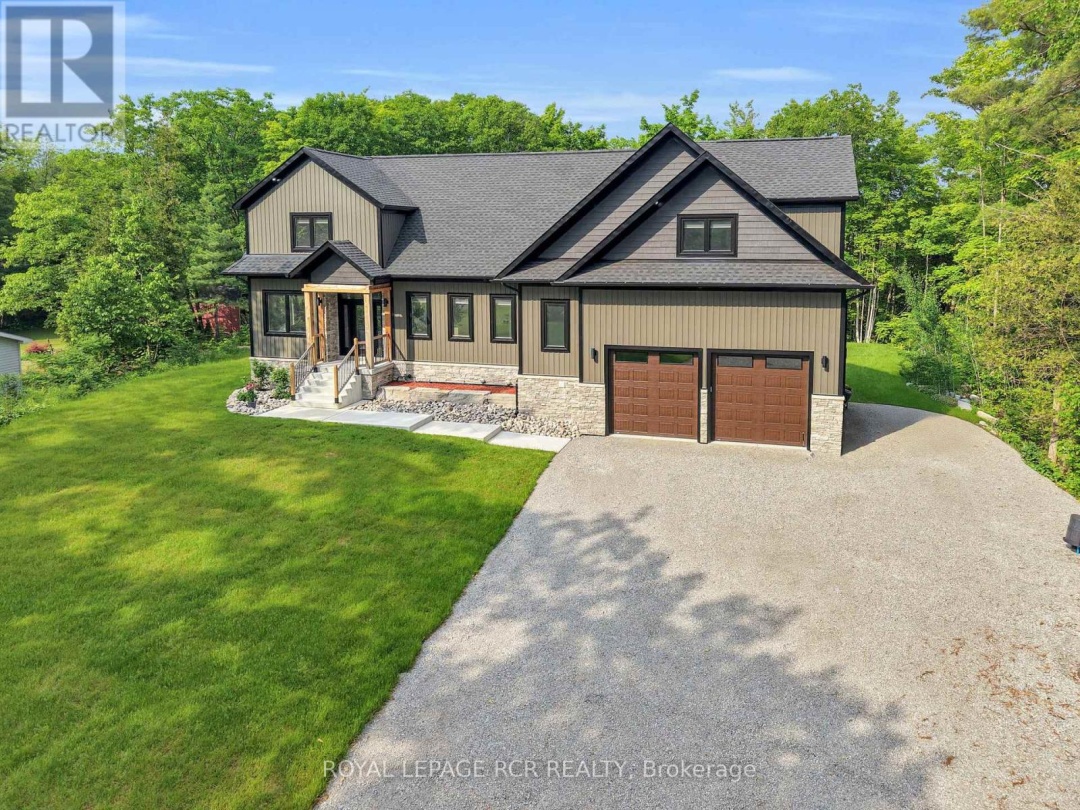 2360 HONEY HARBOUR ROAD, 
