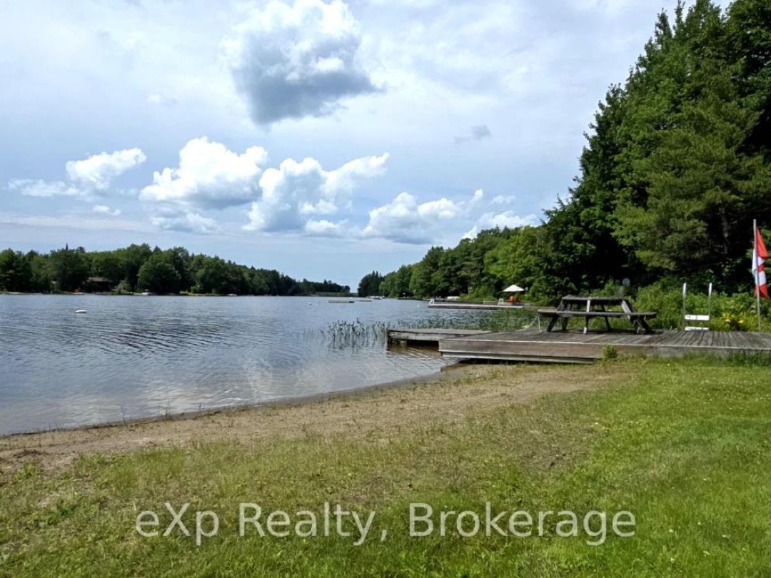 36 ROBERTS LAKE ROAD E, 