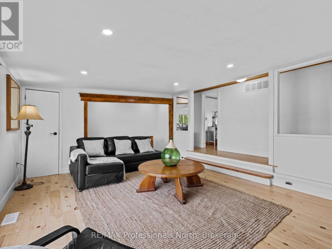 1009 SUMMERVILLE ROAD, 