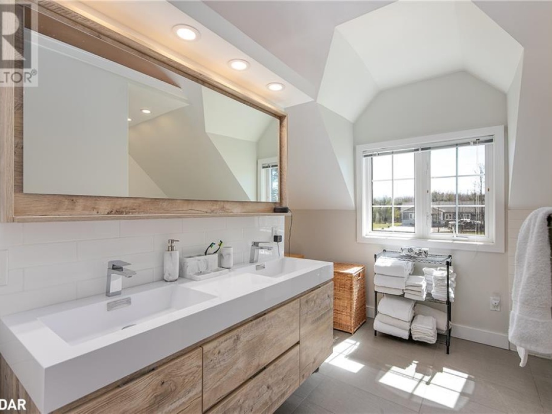 1572 Laughlin Falls Road, Coldwater