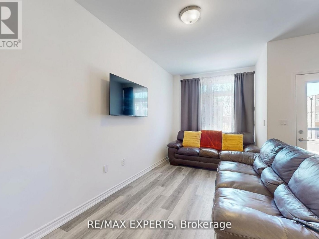 31 WYN WOOD LANE, 