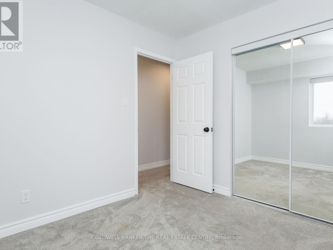 302 - 125 BOND STREET, 