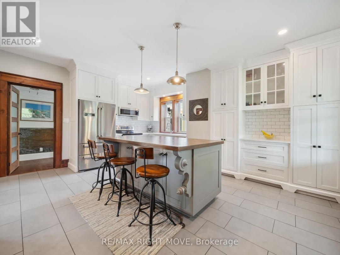 3062 TOWNLINE RR5 TOWNLINE, 