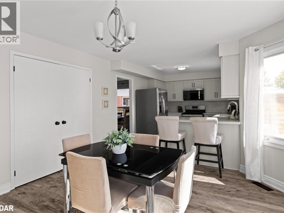 21 BRANDON Crescent, 