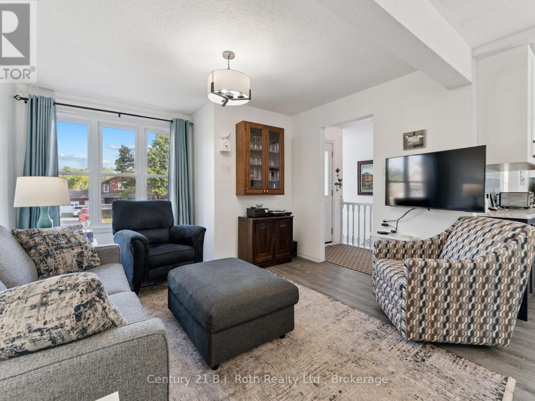 8 AGNES STREET, 