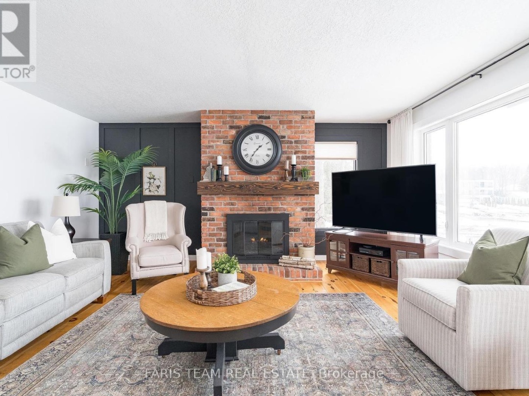 238 Robins Point Road, Georgian Bay