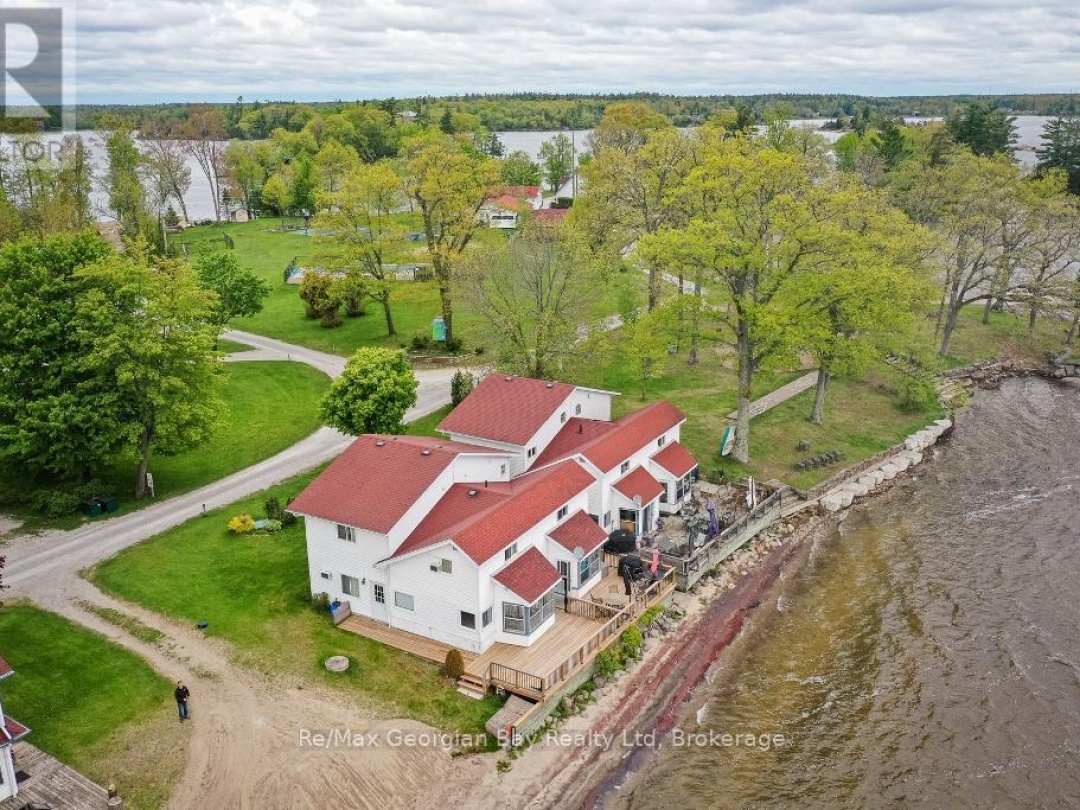 BEACH CHALET #3 - 1230 GRANDVIEW LODGE ROAD, 