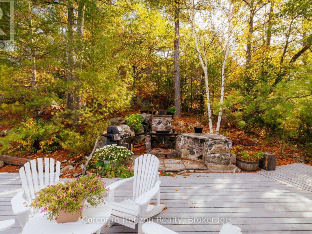 566 HUNGRY BAY ROAD W, 