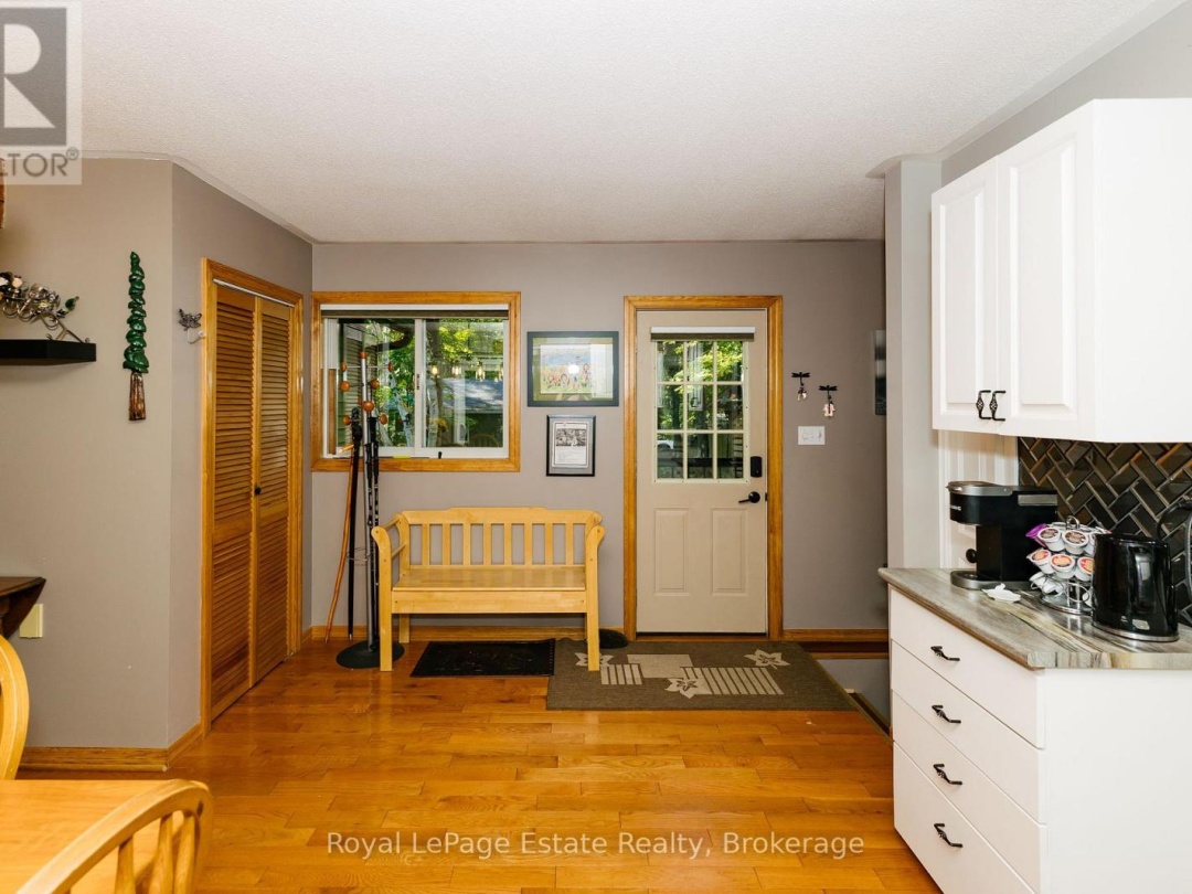 1157 BETWEEN LAKES TRAIL, Soyers Lake