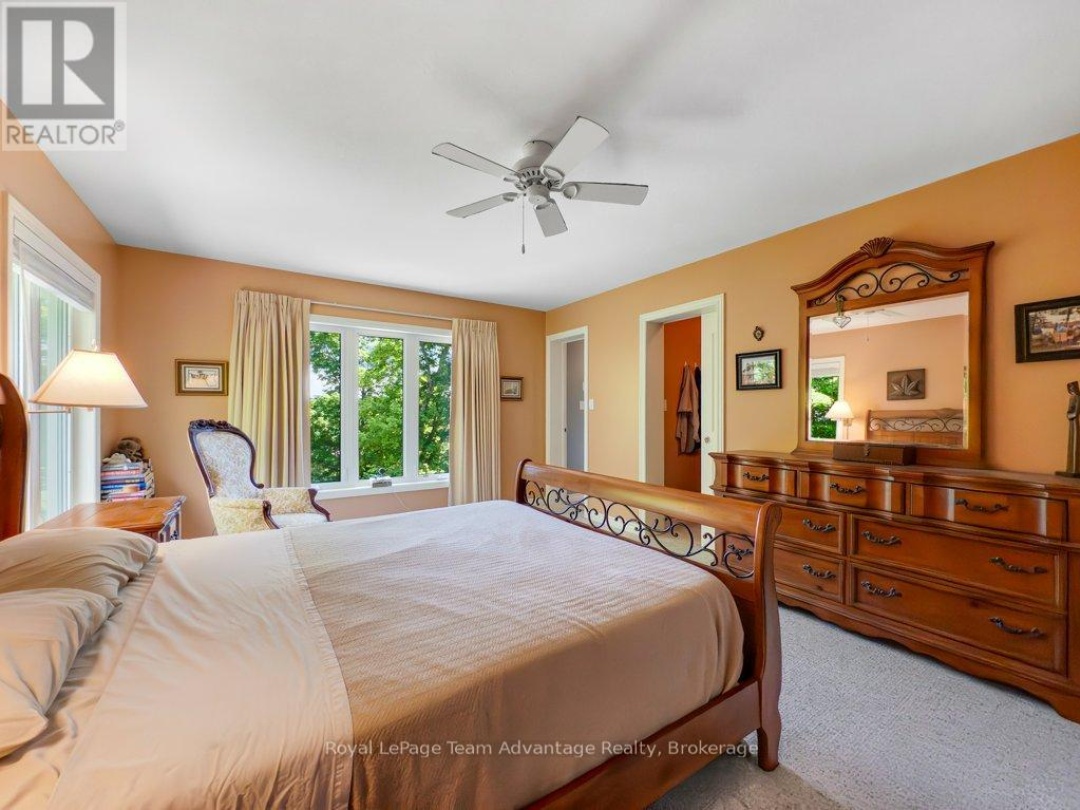 3 LYNDSEY LANE, Manitouwabing Lake