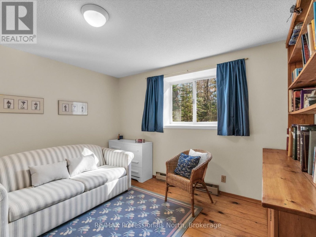 1273 Williamsport Road, Big East Lake