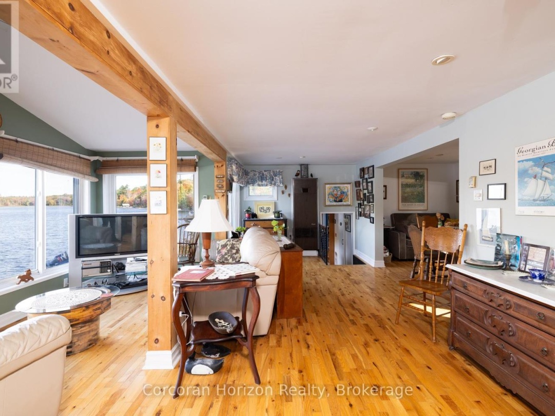 566 HUNGRY BAY ROAD W, 