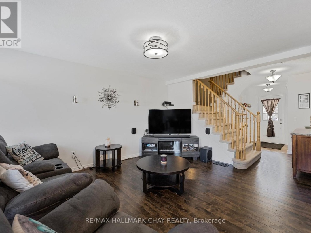 5 800 West Ridge Boulevard, Orillia