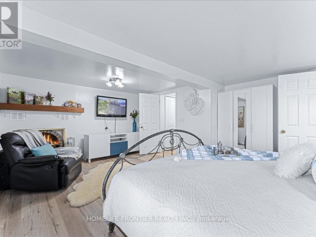 6 LAKEVIEW PARK ROAD, 