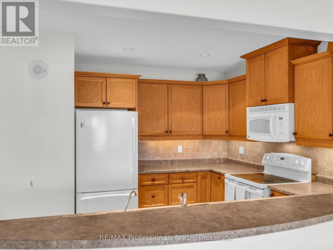 305 130 Steamship Bay Road, Lake Muskoka