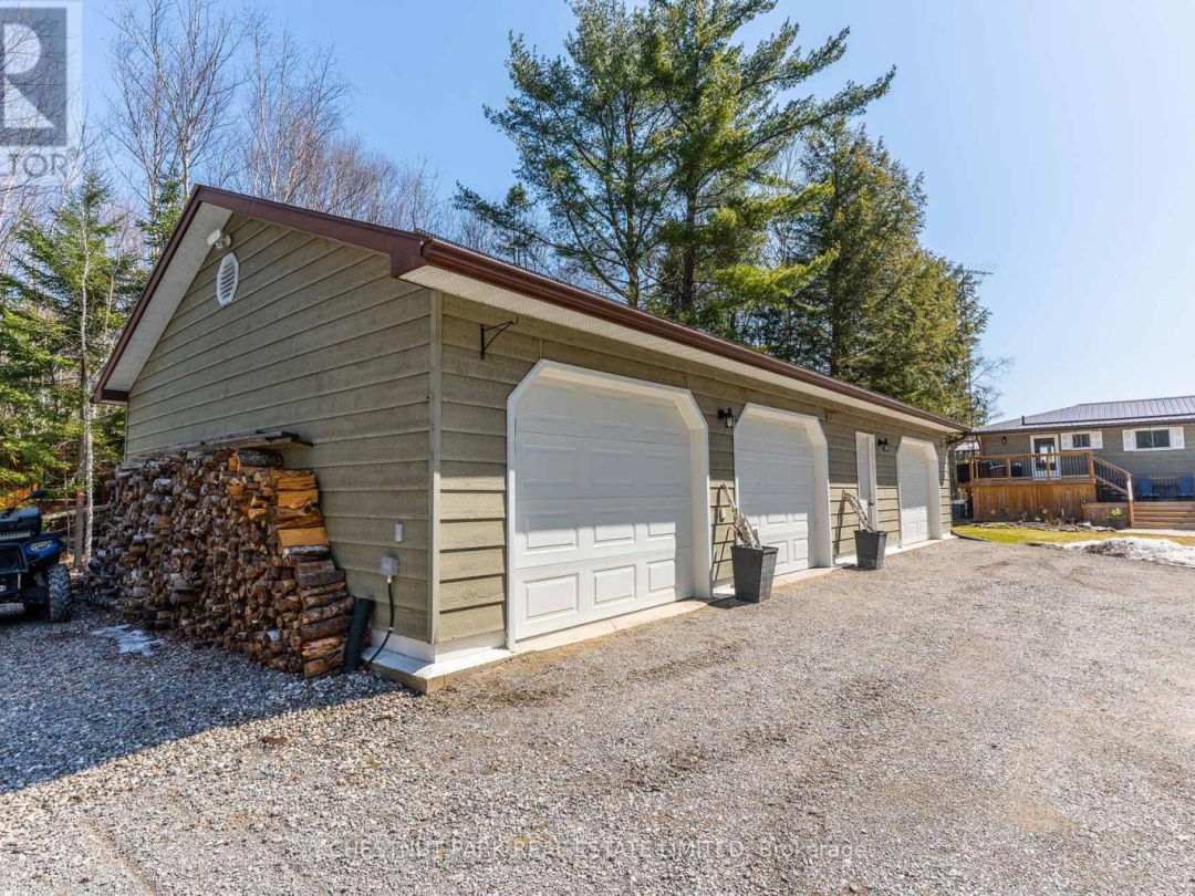 1168 Curry Road, Haliburton Lake