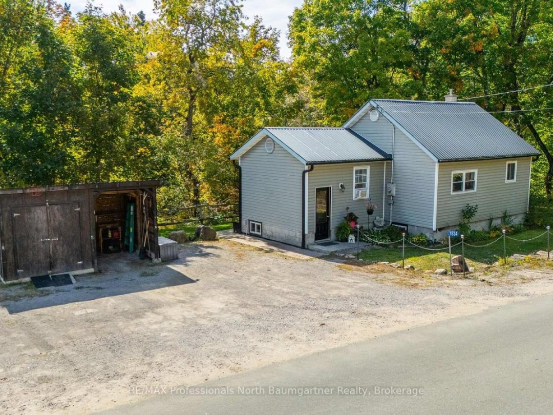 1834 SCOTCH LINE ROAD W, 