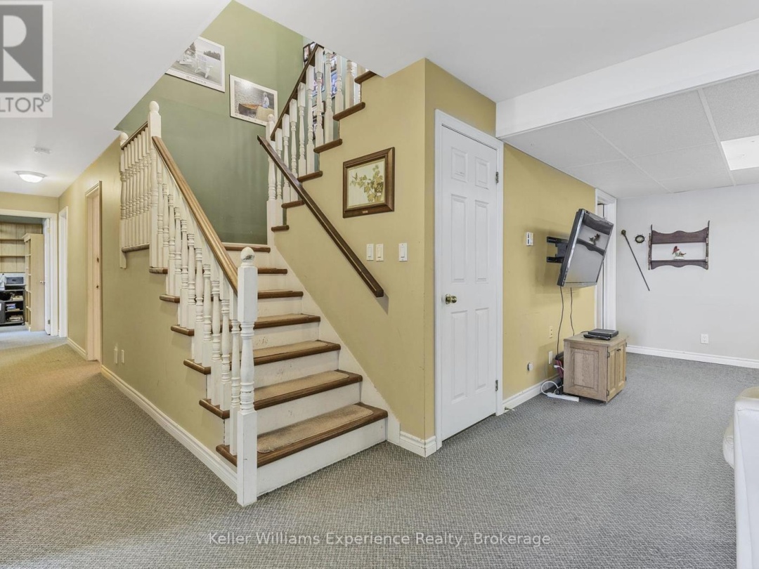 1248 HEALEY LK ROAD, 