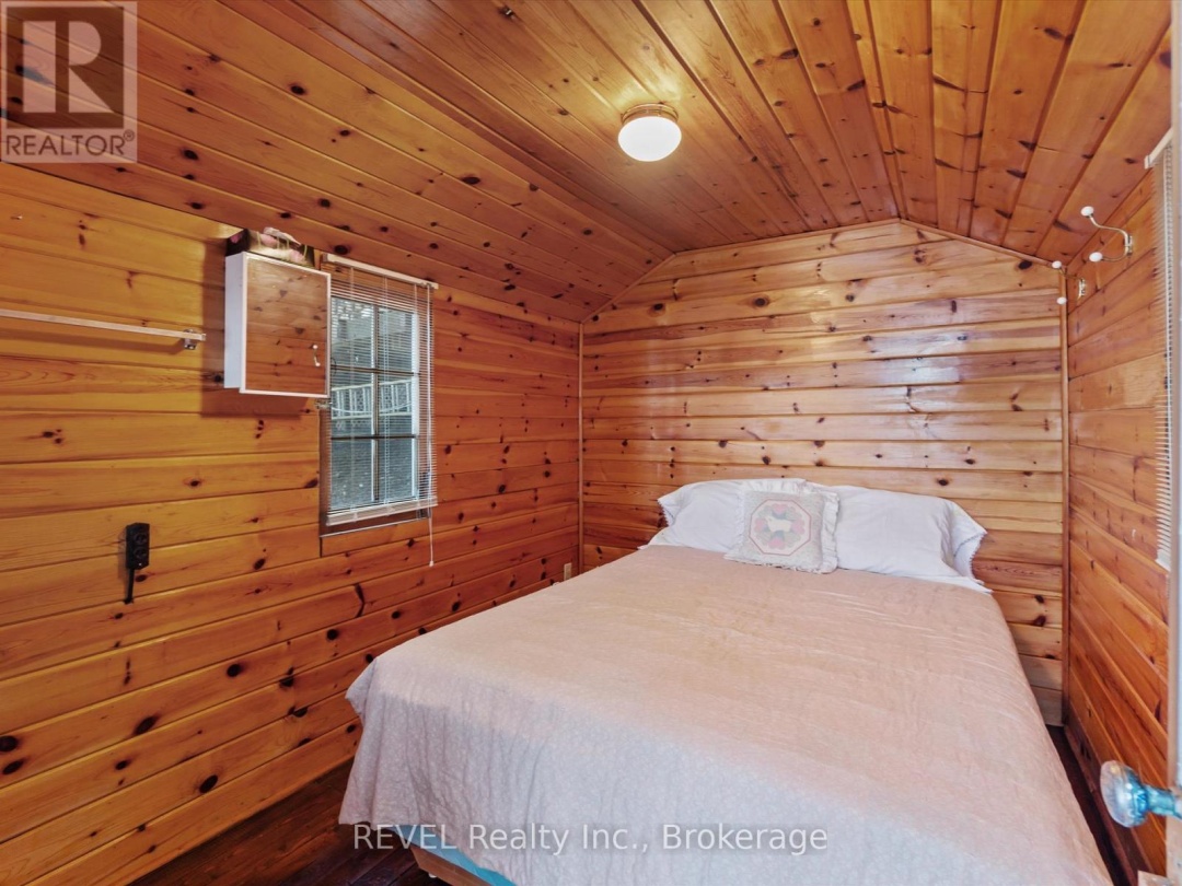 1077 Rignalls Road E, Wood Lake