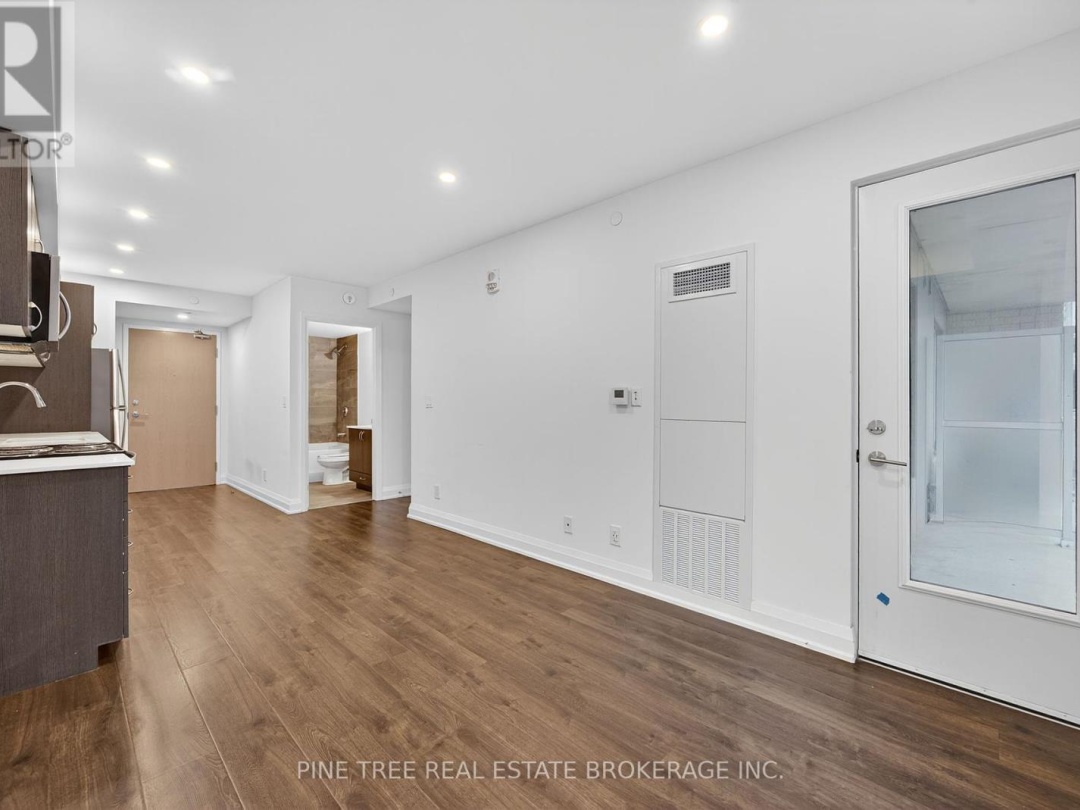 305 - 58 LAKESIDE TERRACE, 