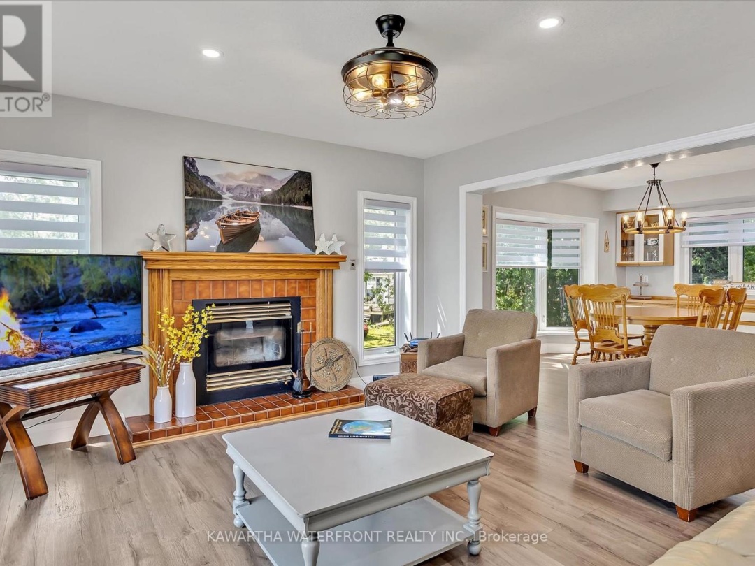 62 Betty's Bay Road, Sturgeon Lake