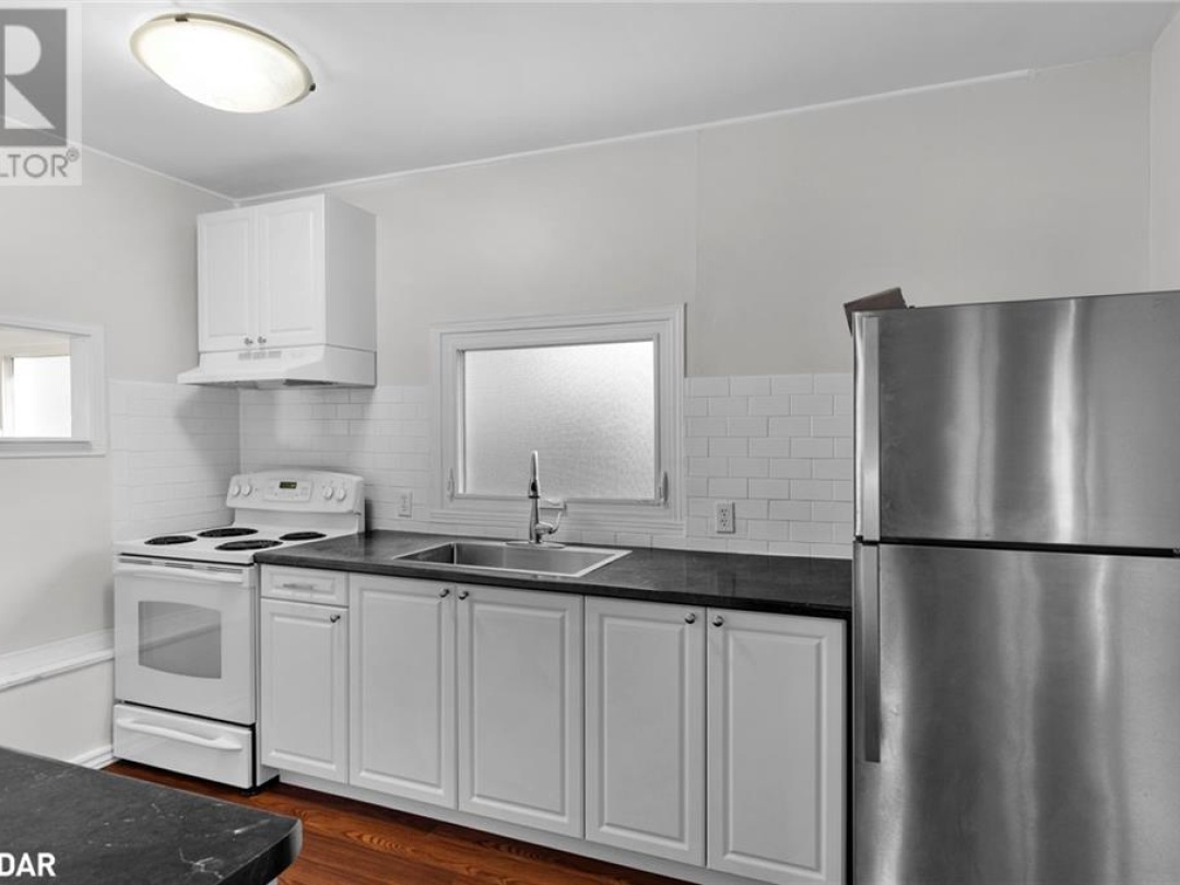 3 COURTLAND Street, 