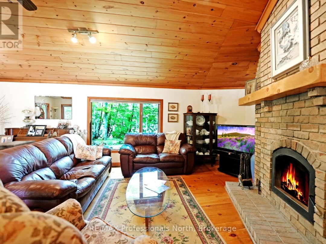 1191 Enterprise Drive, Contau Lake
