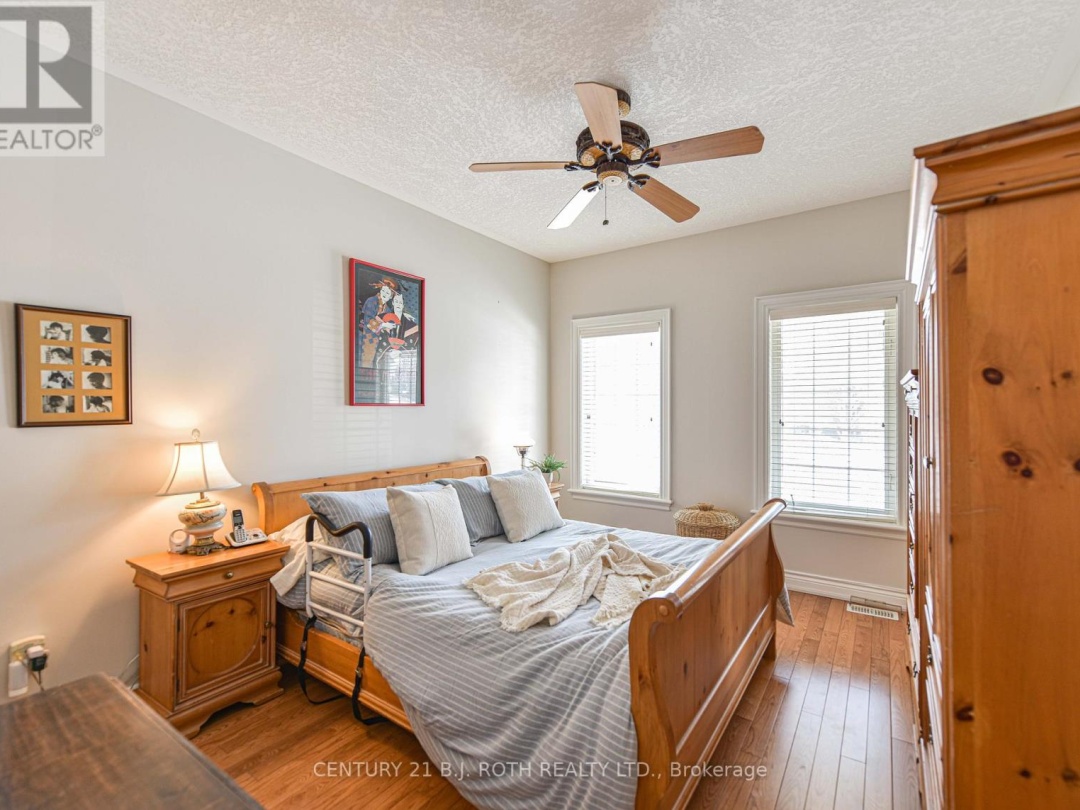 15 - 5 INVERMARA COURT, Lake Simcoe
