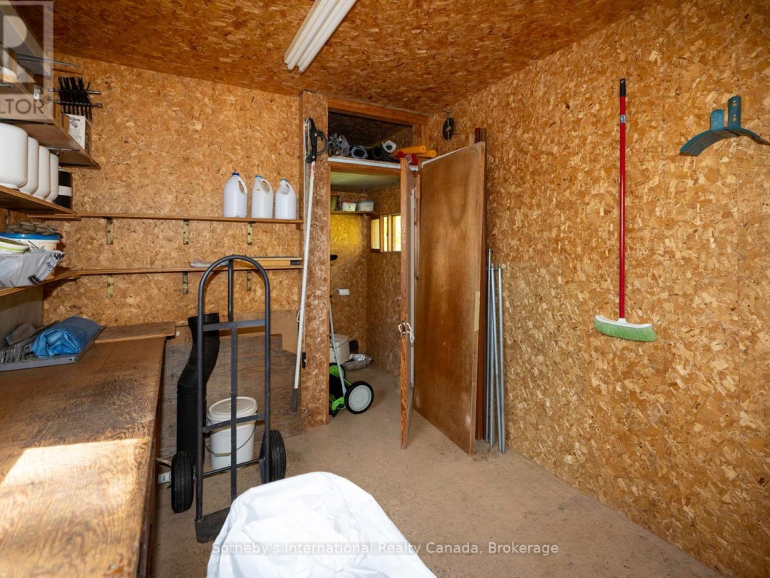 14 Burnegie Lane, Otter Lake