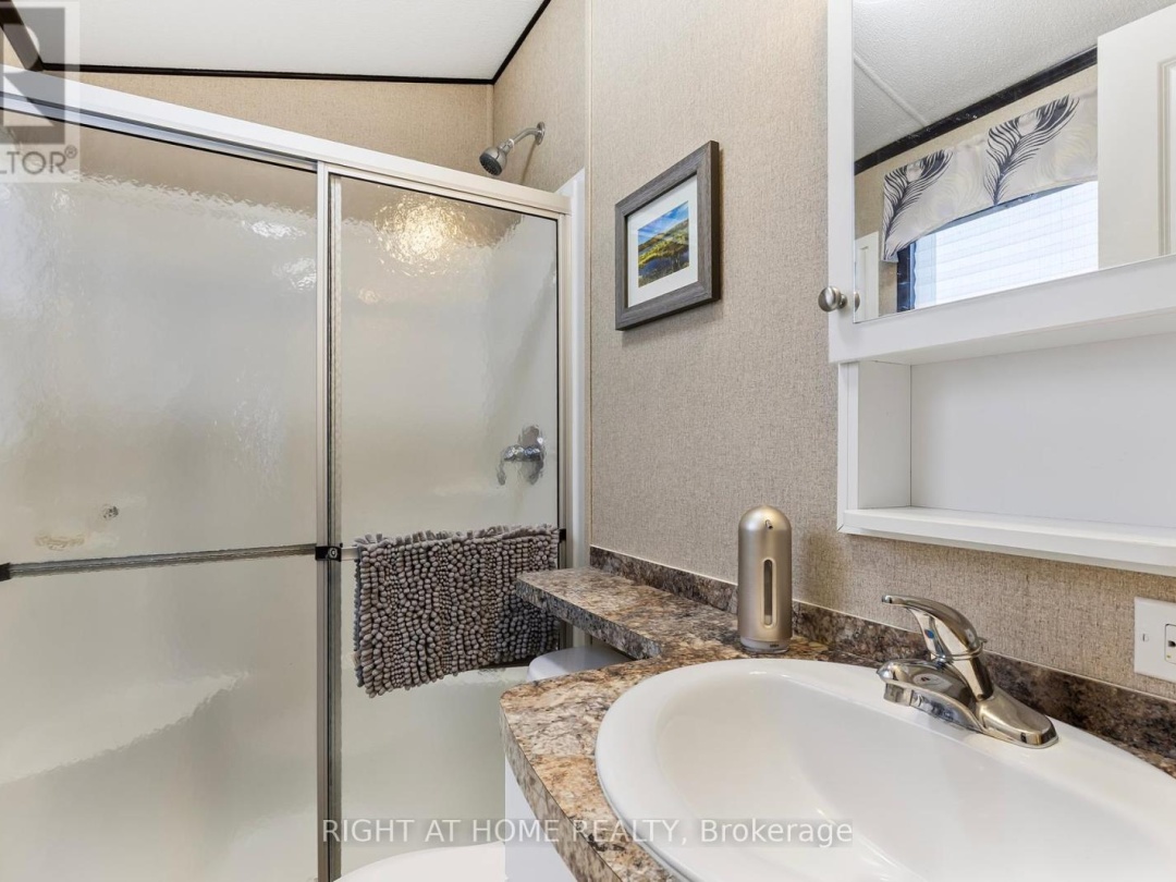 3500 Lauderdale Pt Crescent, Sparrow Lake